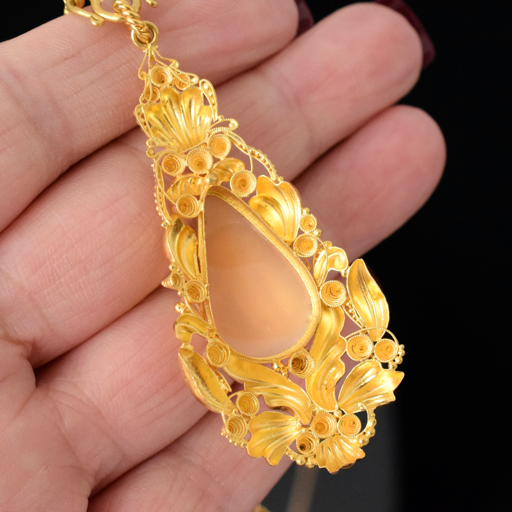 Antique Mid-Victorian 21ct Yellow Gold And Cameo Pendant Circa 1860