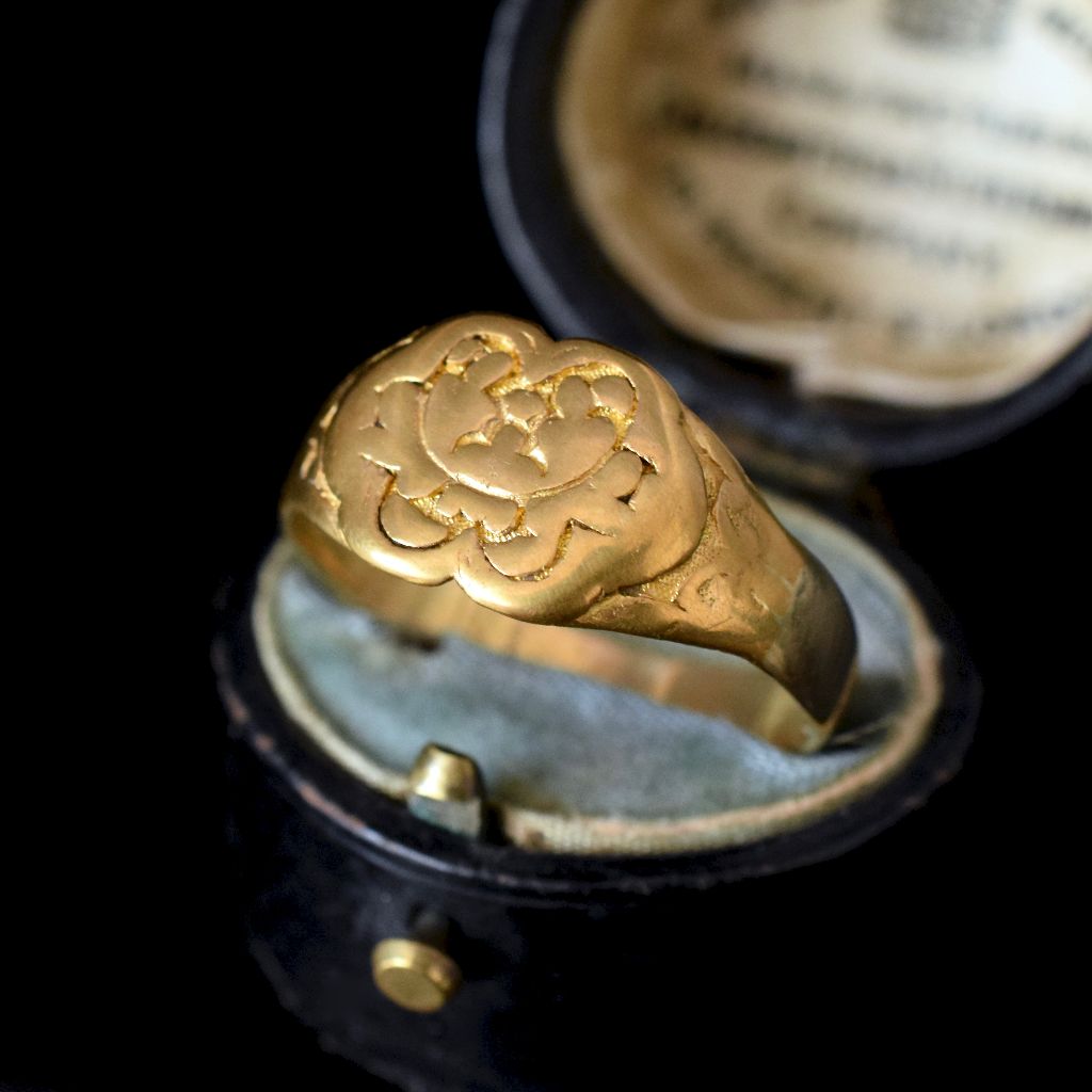 Antique High Carat ‘Ancient Ruyi Symbol’ Signet Ring - 22ct And 18ct