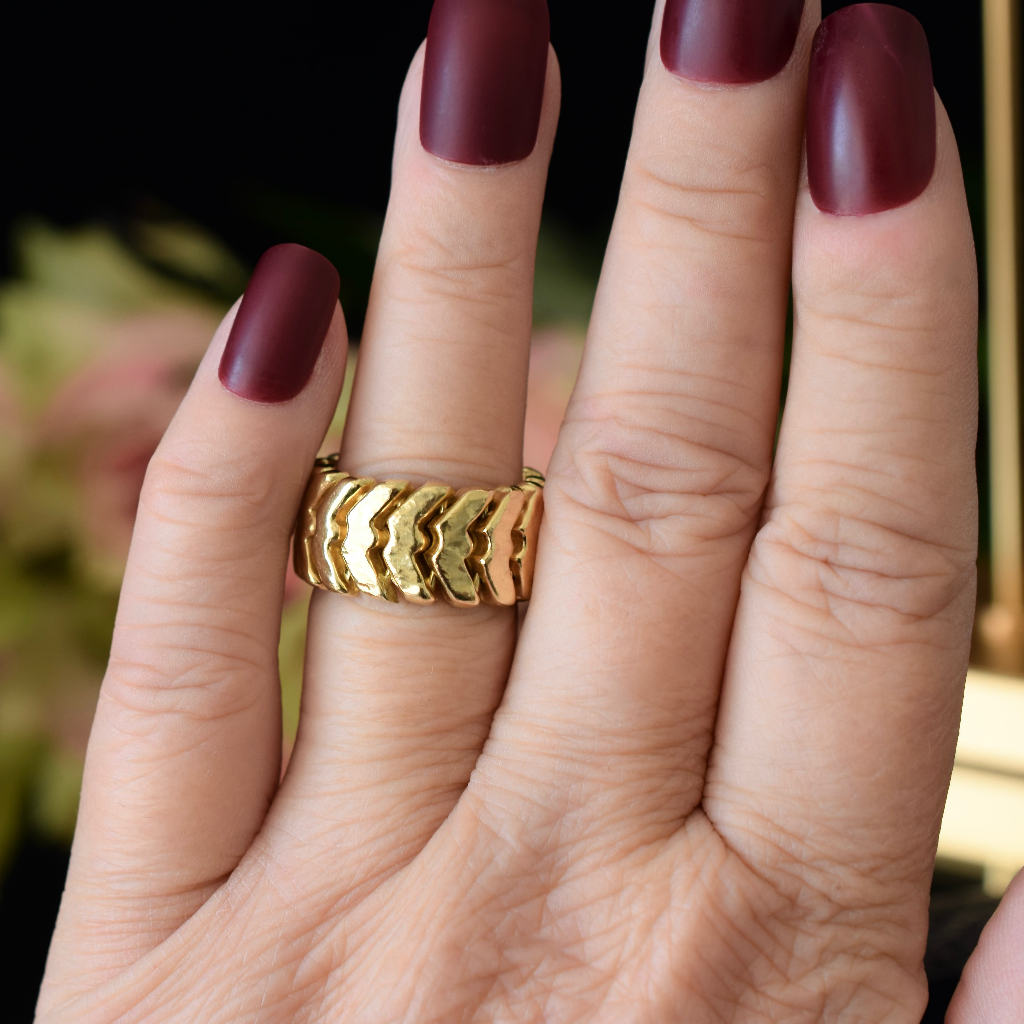 Modern 18ct Yellow Gold Textured ‘Chain’ Link Ring 9.2 Grams