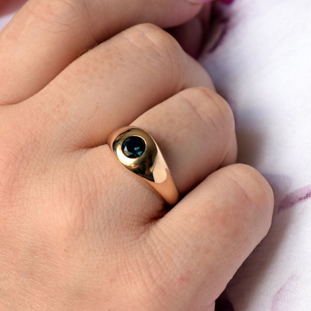 Modern 9ct Yellow Gold Green Sapphire Solitaire Ring