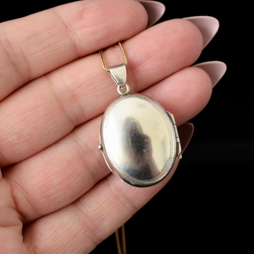 Vintage Australian Sterling Silver ‘Scandia’ Locket