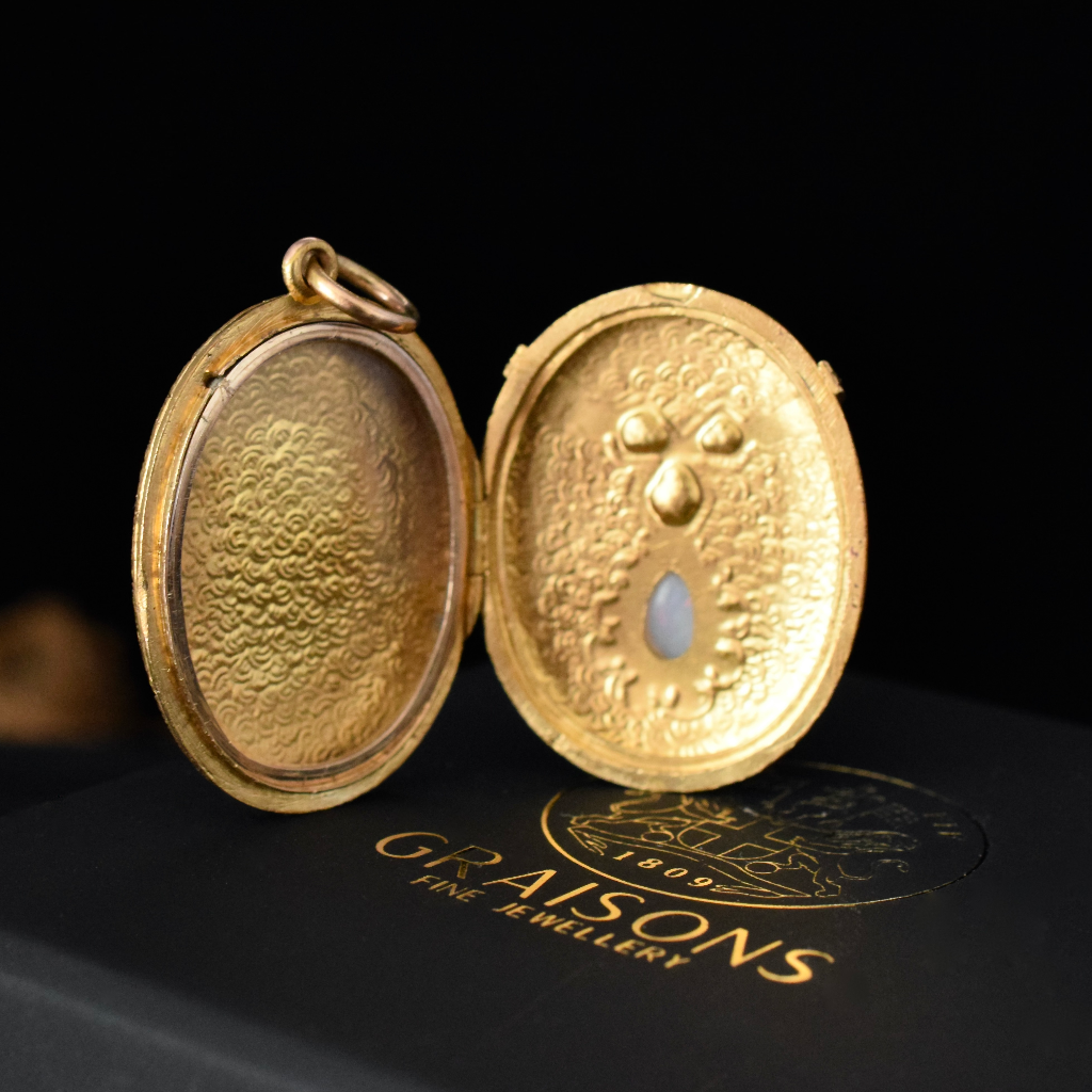Antique Victorian 18ct Yellow Gold Locket Circa 1880