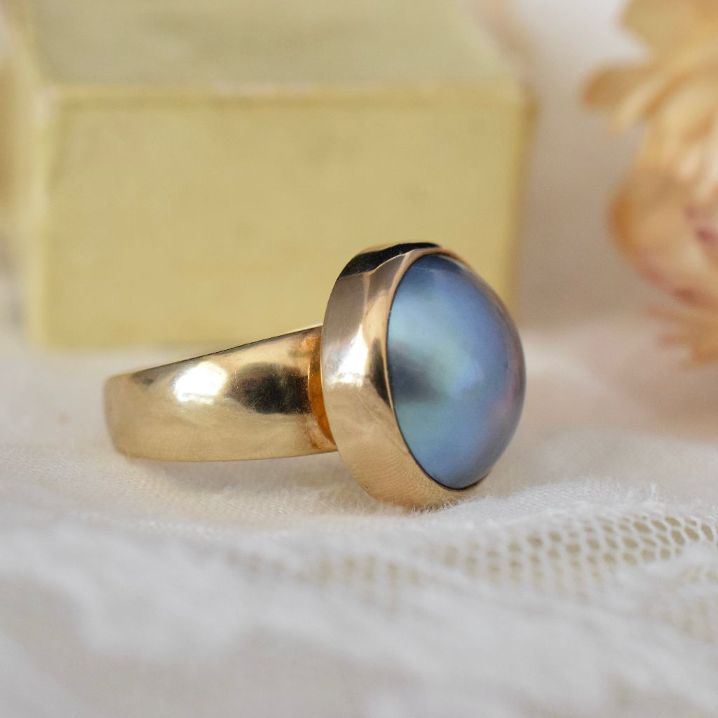 Modern Heavy 9ct Yellow Gold Mabe Pearl Ring