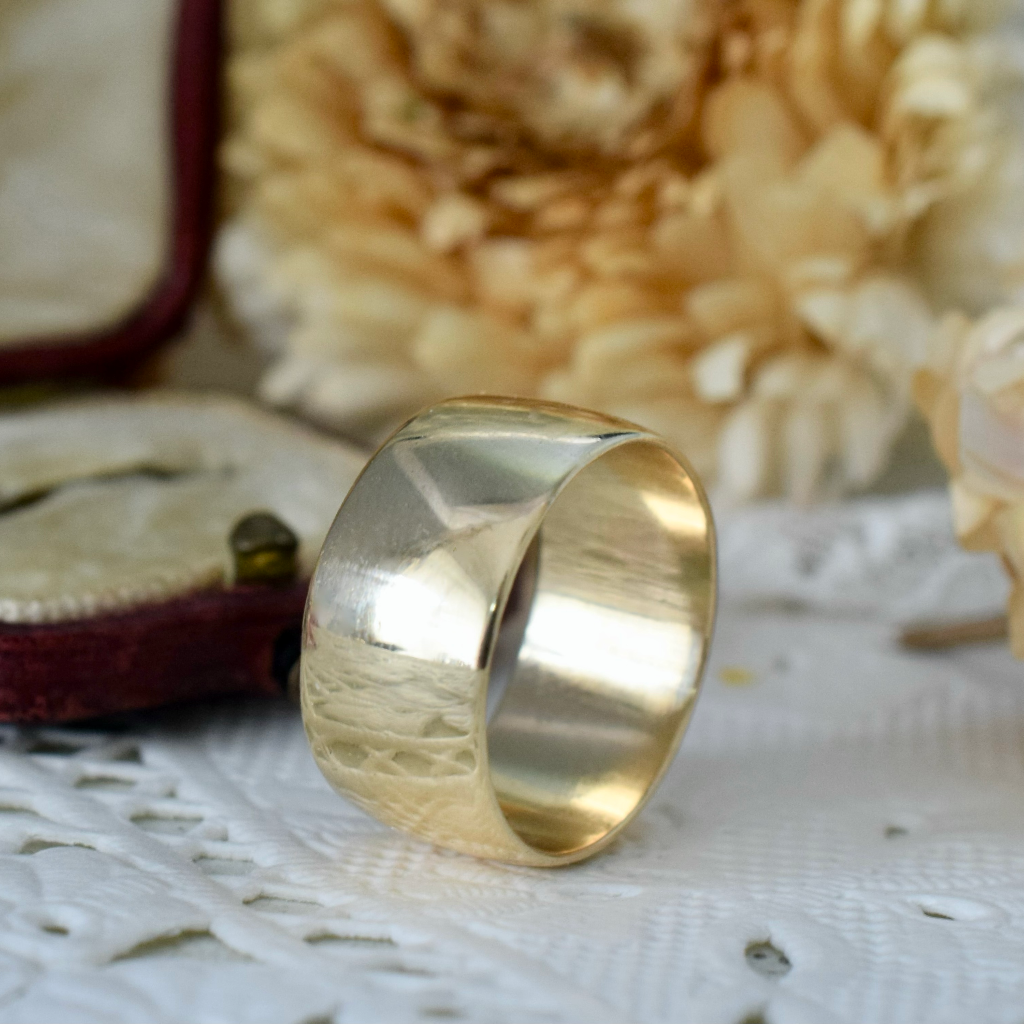 Vintage 9ct Yellow Gold Wide Cigar Band - London 1974