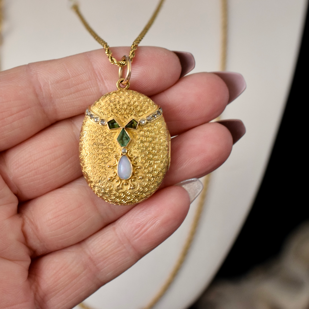Antique Victorian 18ct Yellow Gold Locket Circa 1880