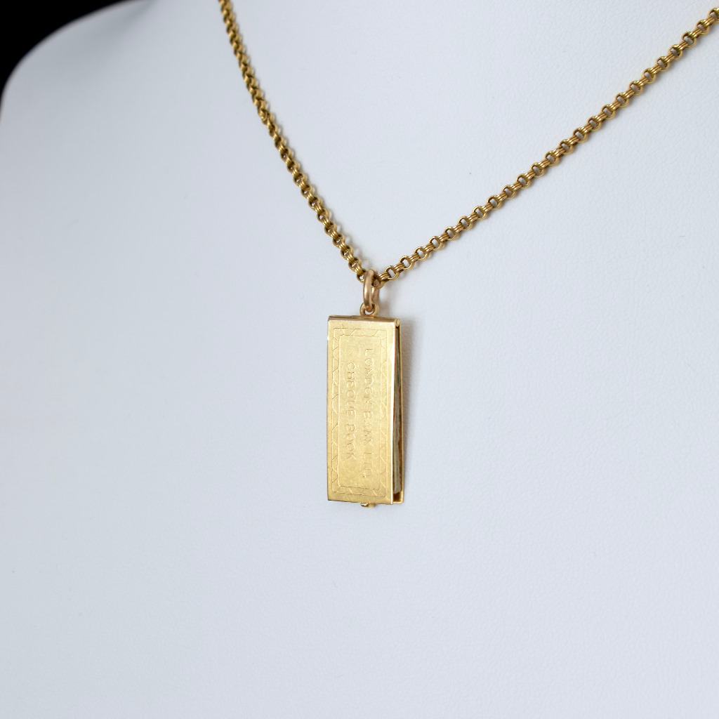 Vintage 9ct Yellow Gold ‘London Bank’ Opening Charm/Pendant 1963