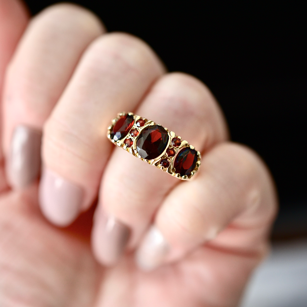 Vintage 9ct Rose Gold Garnet Trilogy Ring