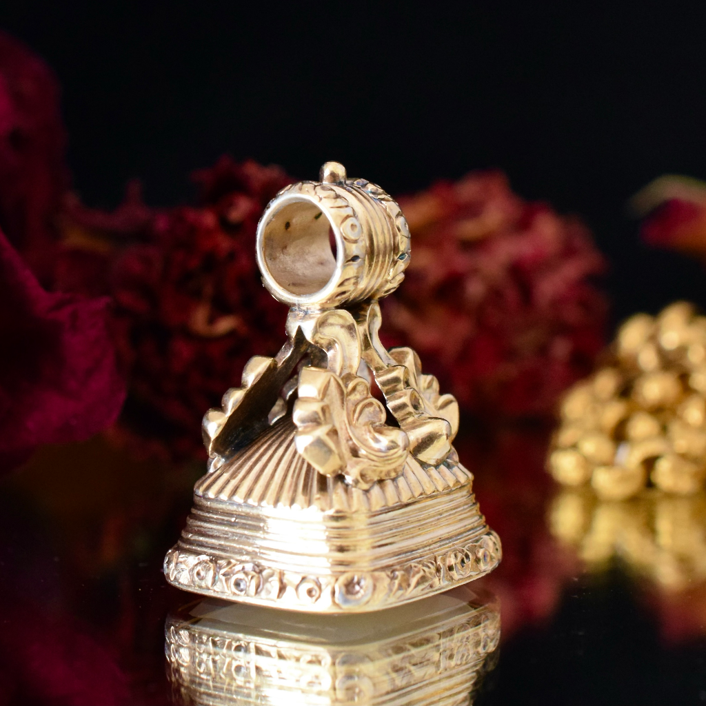 Antique Victorian Gold Cased Large Chalcedony Fob Seal Circa 1850