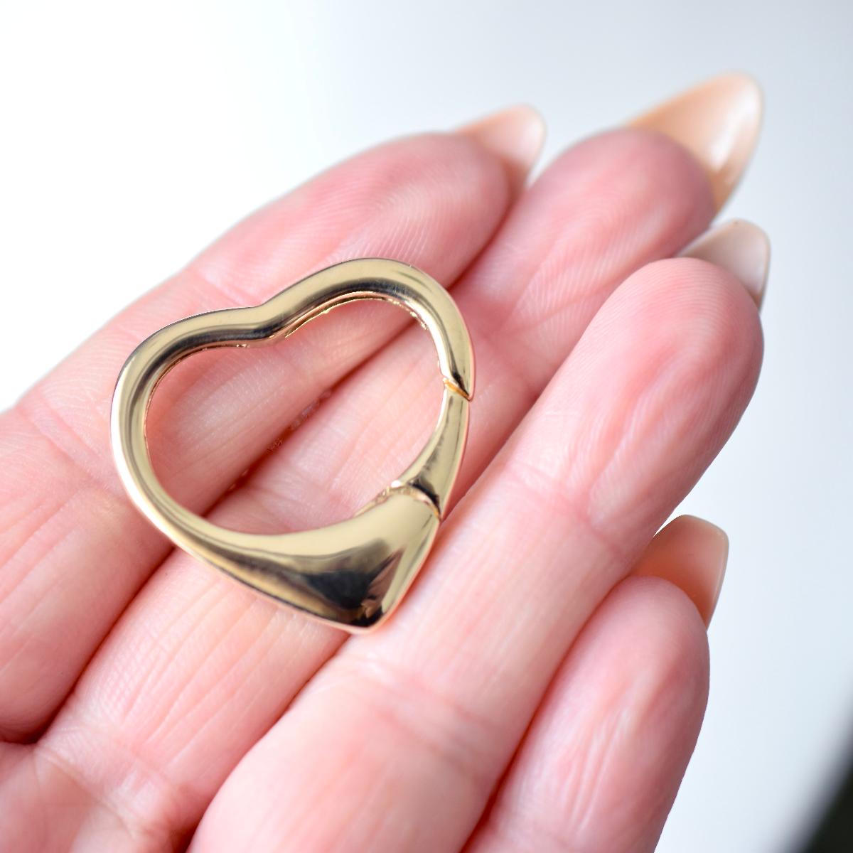 Modern Heavy Large 9ct Yellow Gold ‘Heart’ Connector Clasp 9 Grams
