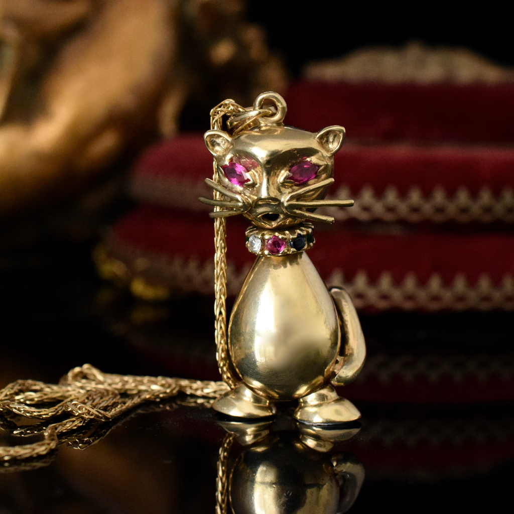 Retro Style 9ct Yellow Gold Articulated Cat Pendant Circa 1980’s