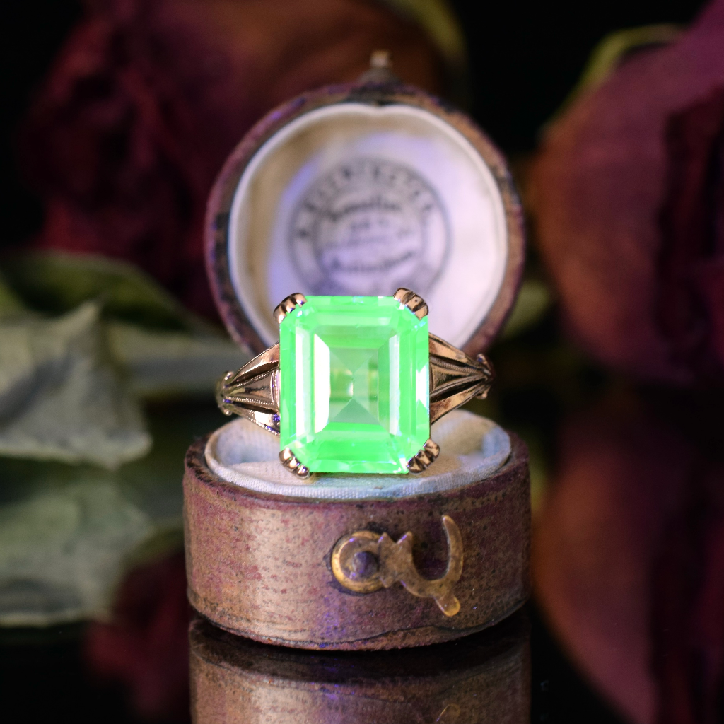 Vintage 9ct Yellow Gold ‘Uranium Glass’ Ring Circa 1940’s