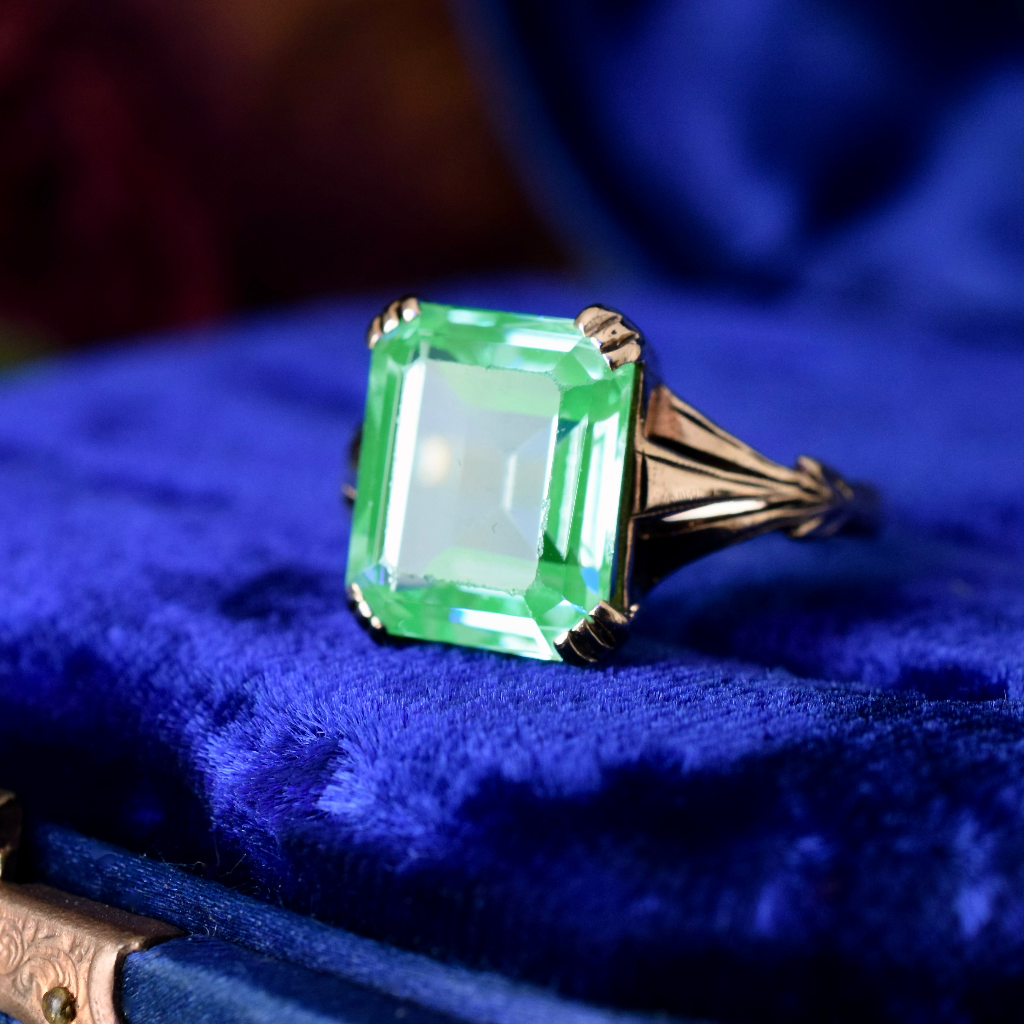 Vintage 9ct Yellow Gold ‘Uranium Glass’ Ring Circa 1940’s