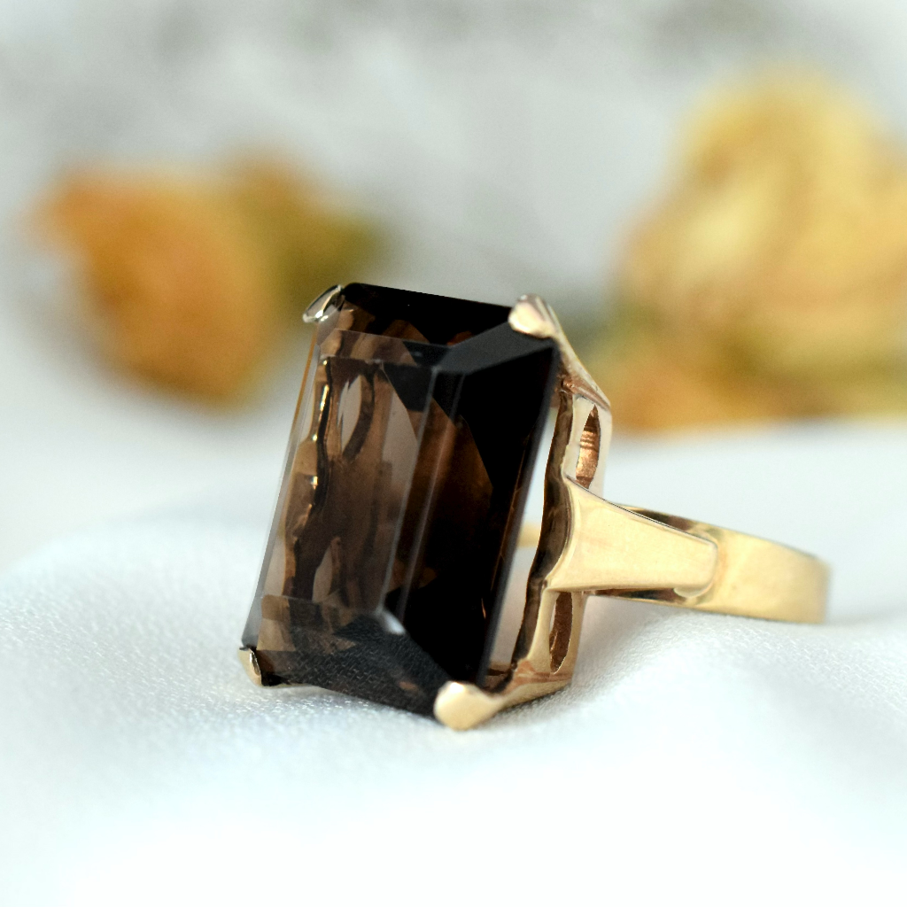 Vintage 9ct Yellow Gold Retro Style Smoky Quartz Ring