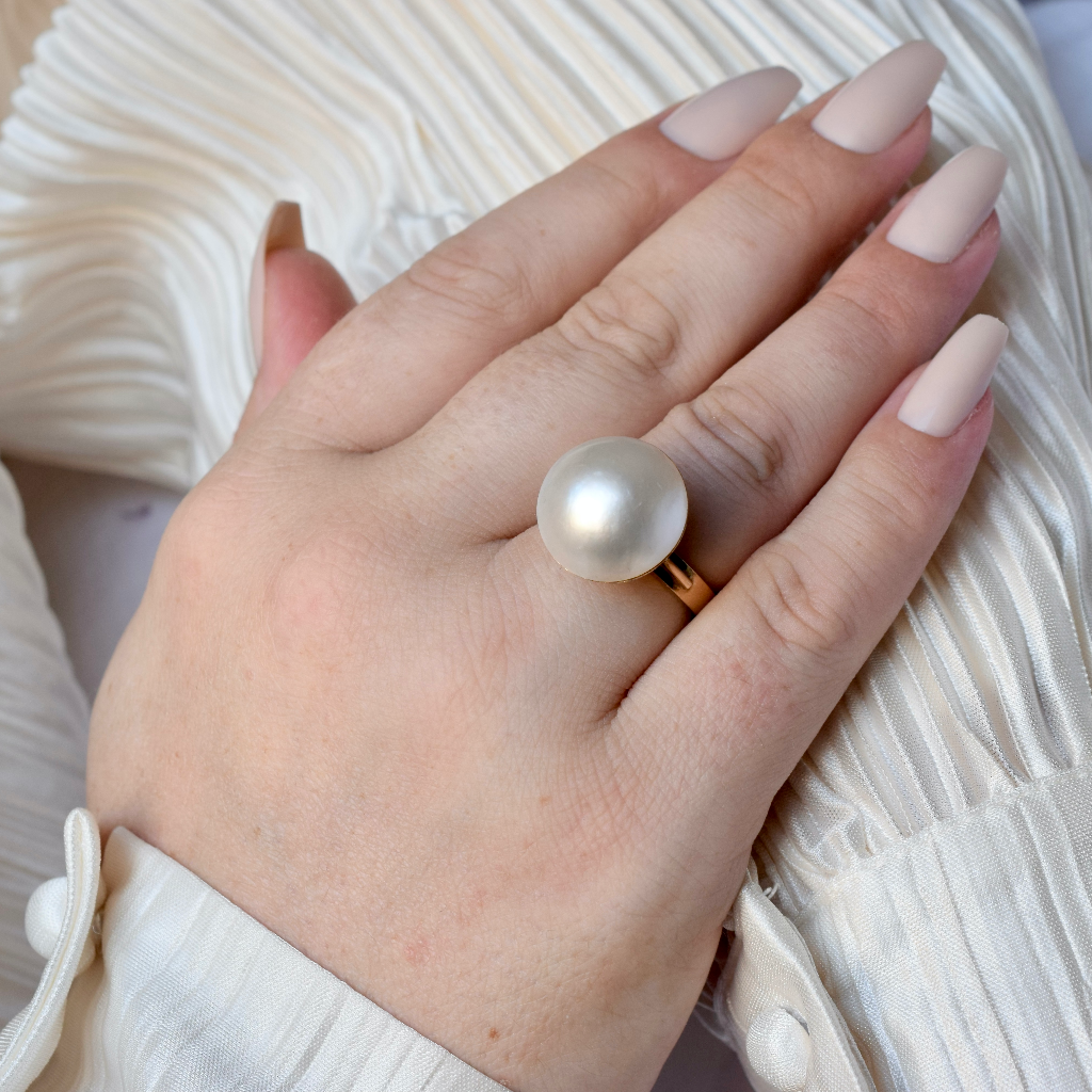 Vintage 18ct Yellow Gold Mabe Pearl Ring