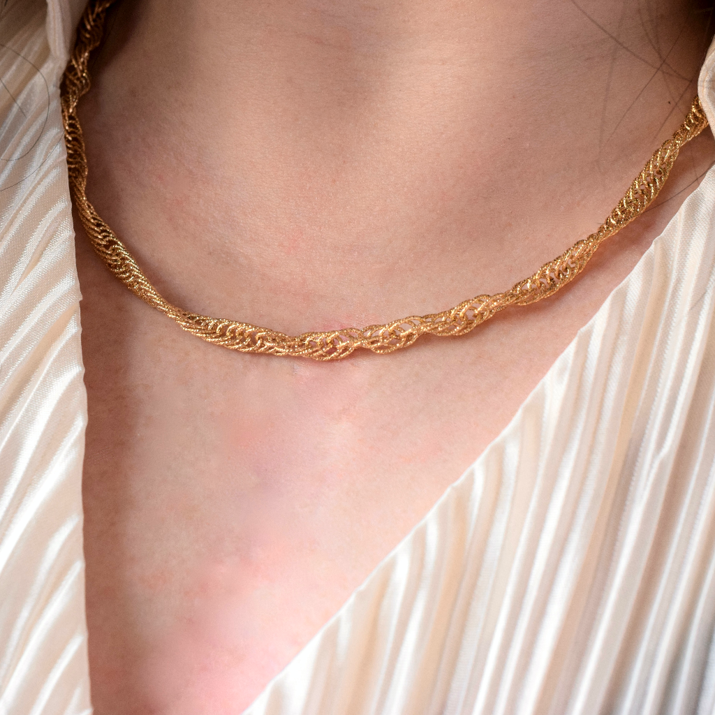 Modern Italian 9ct Yellow Gold Fancy Twist Chain