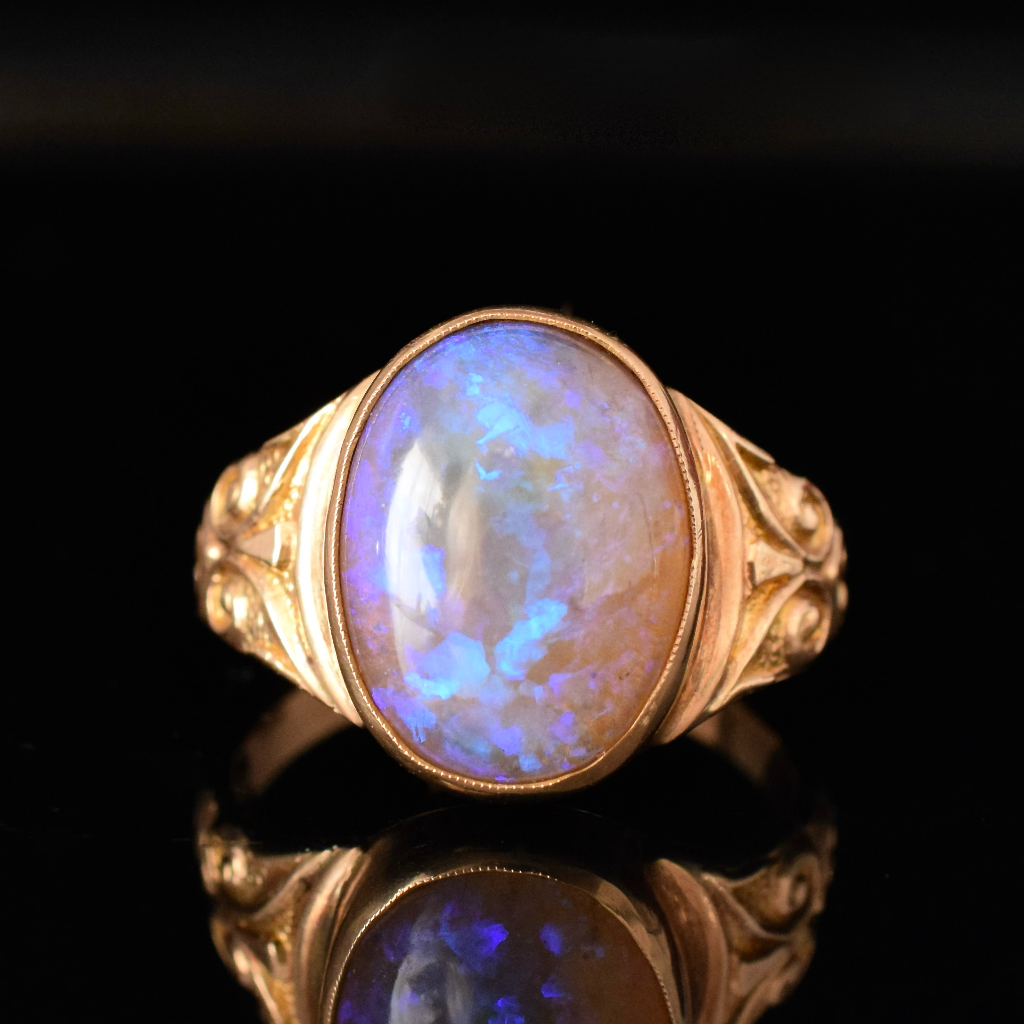Vintage Australian 9ct Yellow Gold Lightning Ridge Dark Crystal Opal Ring