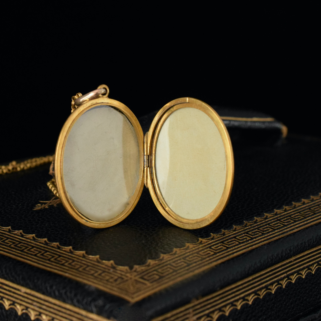Antique Australian 15ct Yellow Gold Locket By Duggin, Shappere And Co. Circa 1900