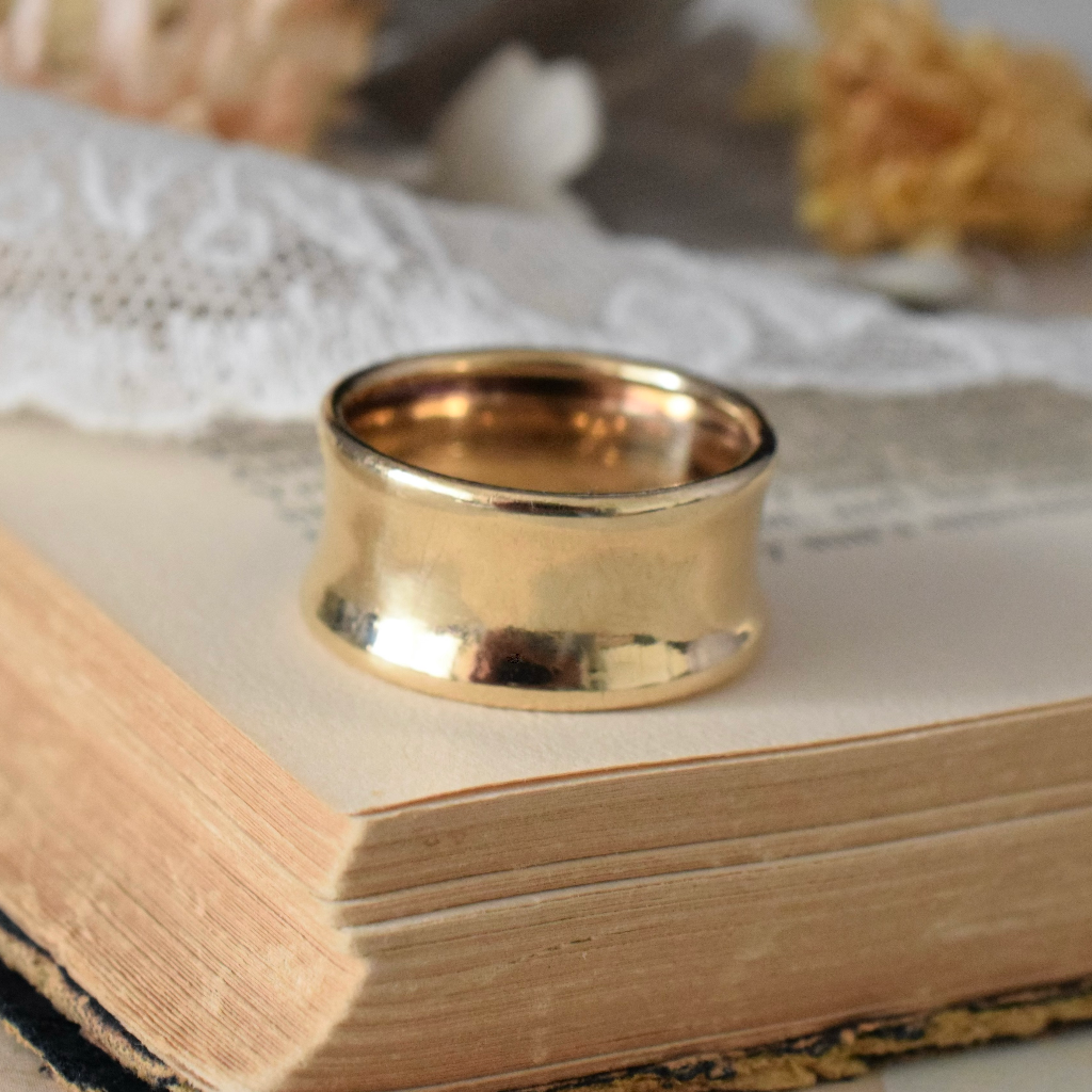 Modern 9ct Yellow Gold Wide Concave Cigar Band