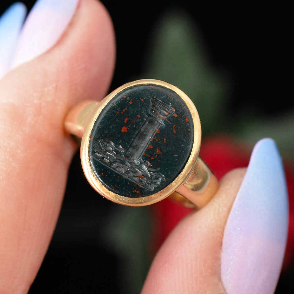 Antique 18ct Yellow Gold Intaglio Seal Bloodstone Ring Circa 1915