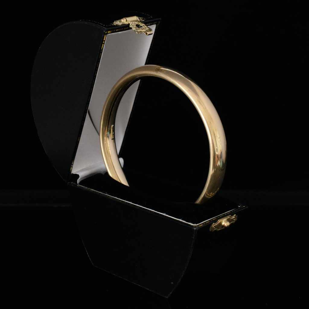 Modern Italian 9ct Yellow Gold Golf Bangle By UnoAErre
