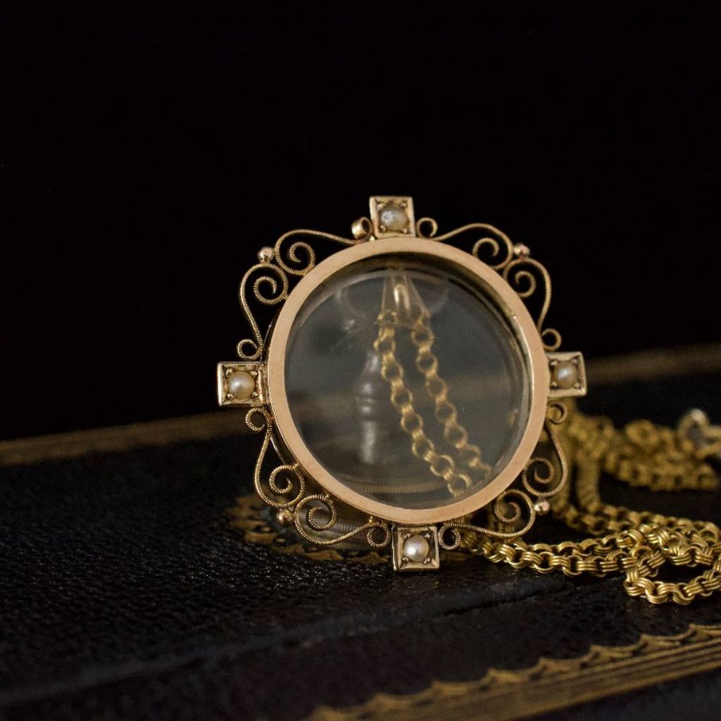 Antique Australian 15ct Rose Gold Double Sided Photo Locket Circa 1910
