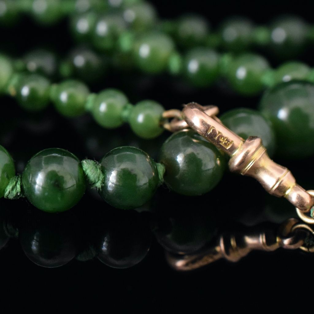 Vintage Graduated Nephrite Jade Bead Necklace 9ct Gold Clasp
