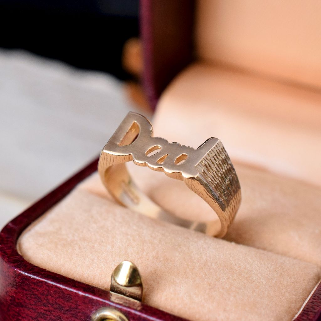 Vintage 9ct Yellow Gold ‘Dad’ Ring London 1989