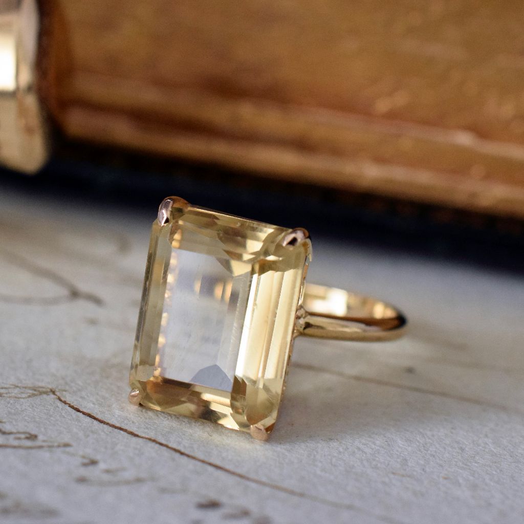 Vintage 18ct Yellow Gold Pale Lemon Citrine 10cts Circa 1950s