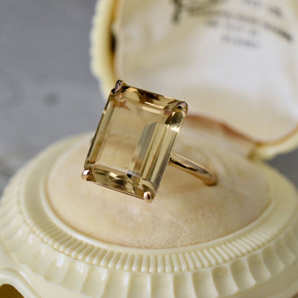 Vintage 18ct Yellow Gold Pale Lemon Citrine 10cts Circa 1950s