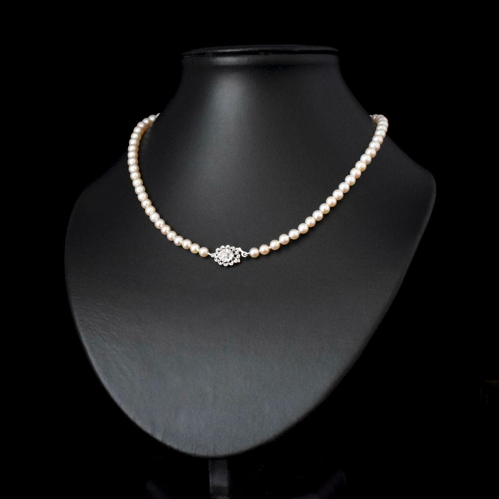Vintage Cultured Pearl 18ct White Gold Diamond Necklace