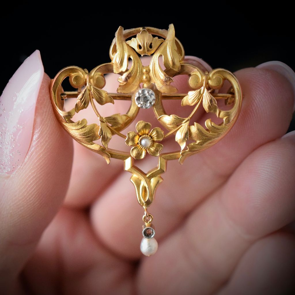 French Antique Art Nouveau 18ct Yellow Gold Pearl Diamond Brooch Circa 1900