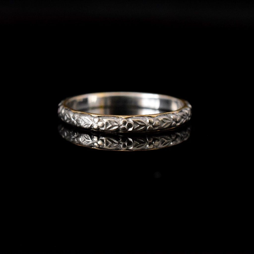 Antique/Vintage 18ct White Gold Floral Band Circa 1940