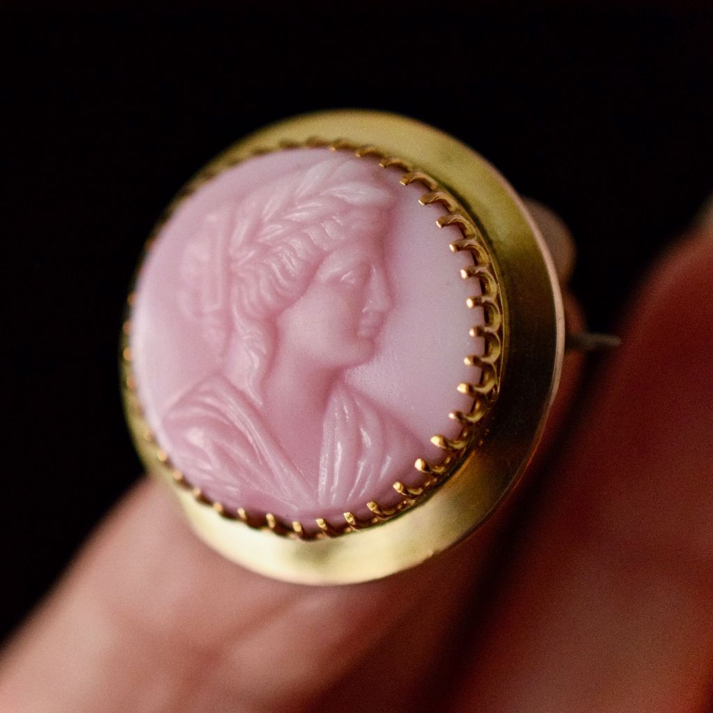 Antique Australian ’Stevenson’ 9ct Yellow Gold Cameo Brooch Circa 1910