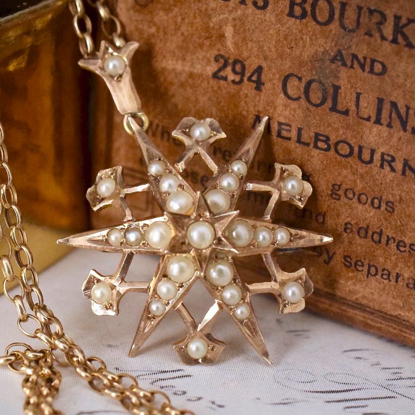 Lovely Victorian Starburst 9ct Yellow Gold Seed Pearl Pendant / Brooch Circa 1890