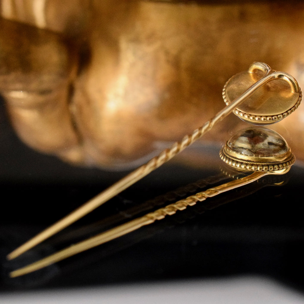 Victorian Essex Crystal Reverse Painted Intaglio 16ct Gold Circa 1875