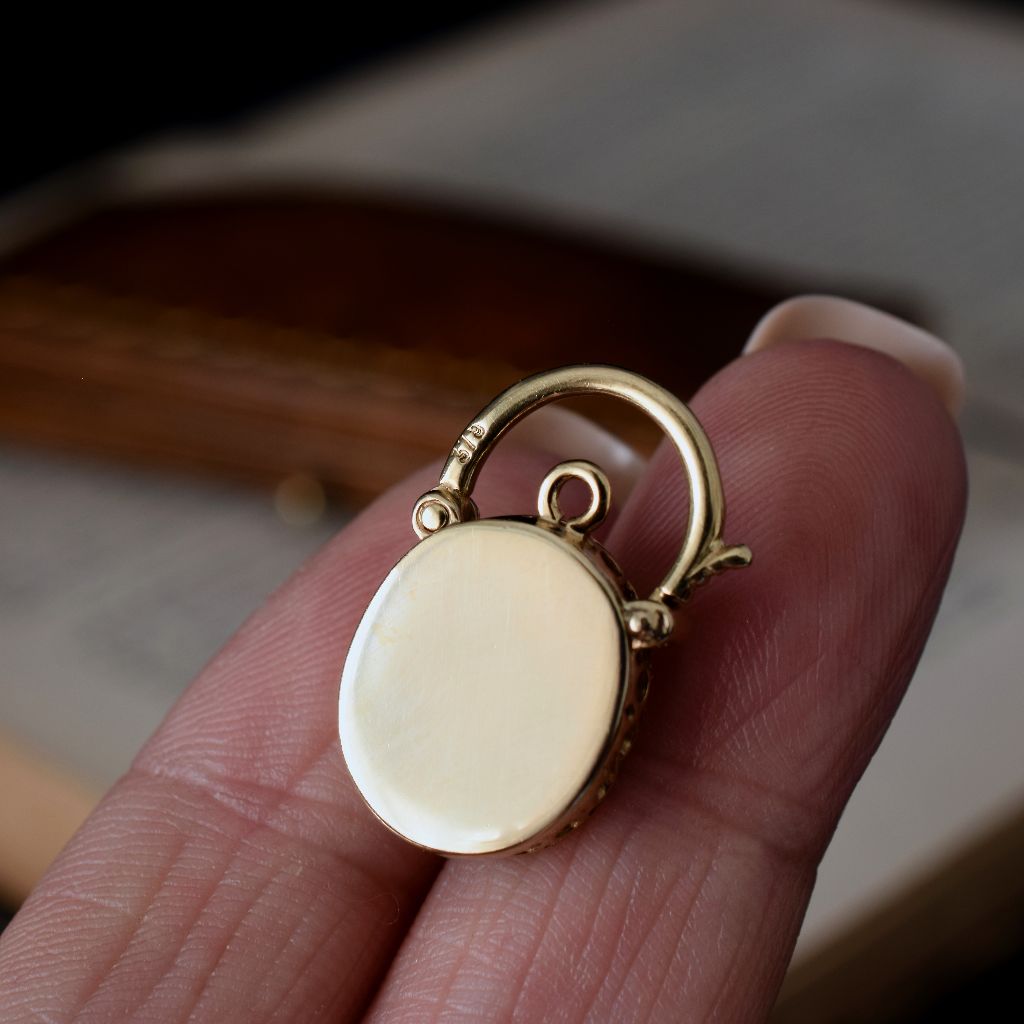 Modern 9ct Yellow Gold Cabochon Garnet Padlock Clasp