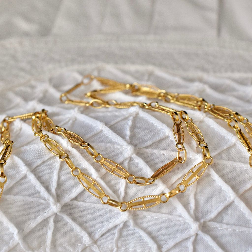 Vintage 18ct Yellow Gold Fancy Link Italian Long Chain 64cm