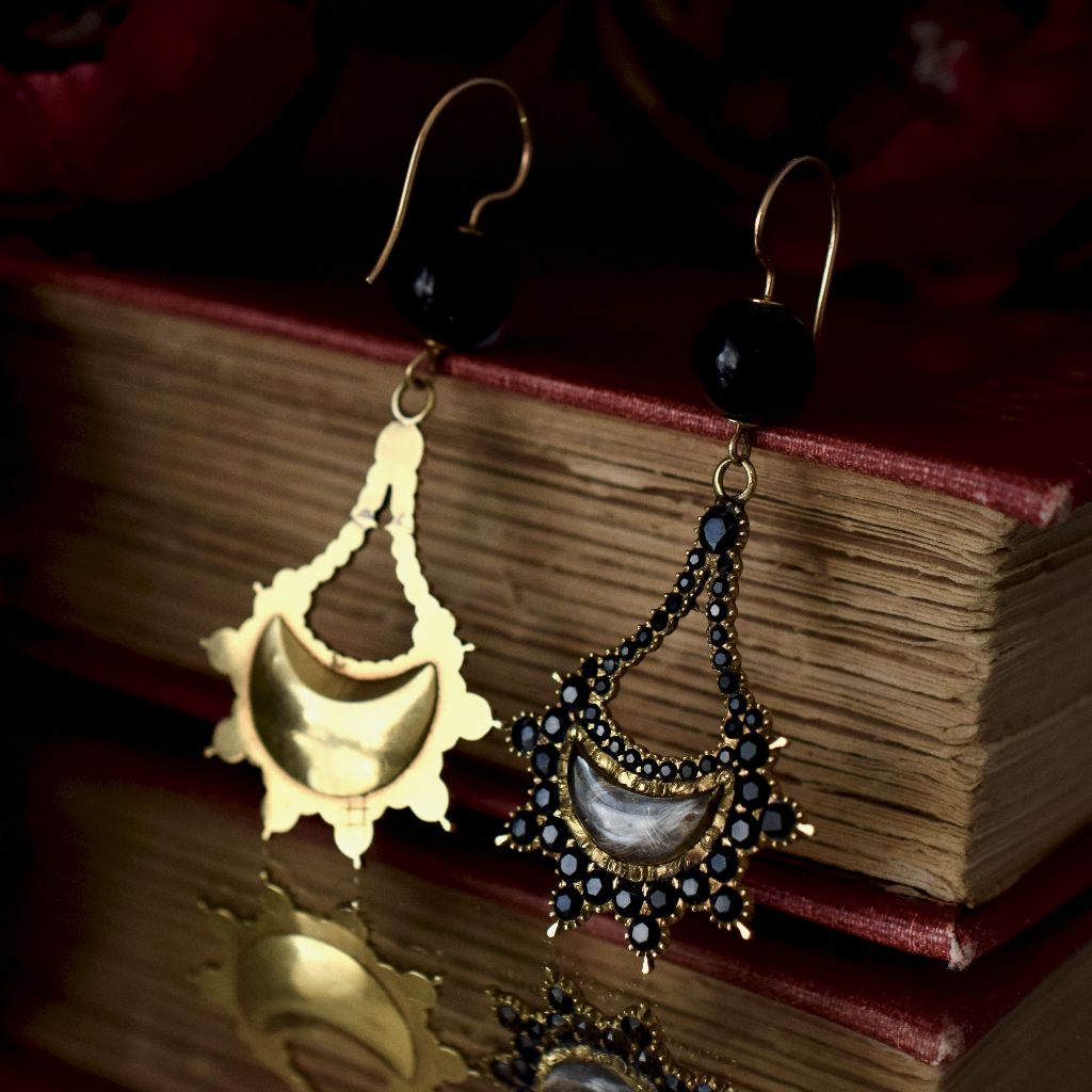 Georgian 15ct Yellow Gold Faceted Onyx Mourning Hair Earrings Circa 1820