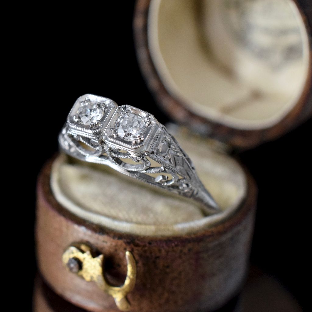 Antique Art Deco 18ct White Gold / Plat Diamond ‘Toi et Moi’ Ring Circa 1930