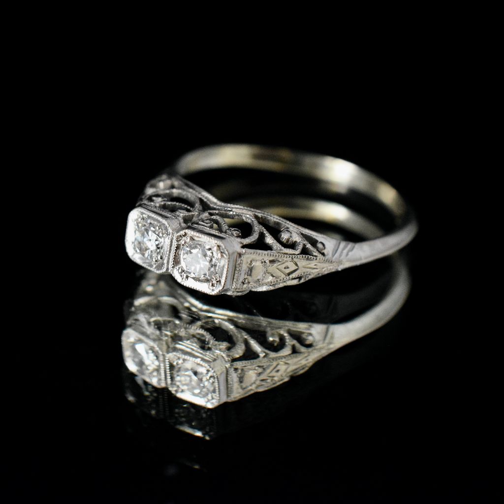 Antique Art Deco 18ct White Gold / Plat Diamond ‘Toi et Moi’ Ring Circa 1930