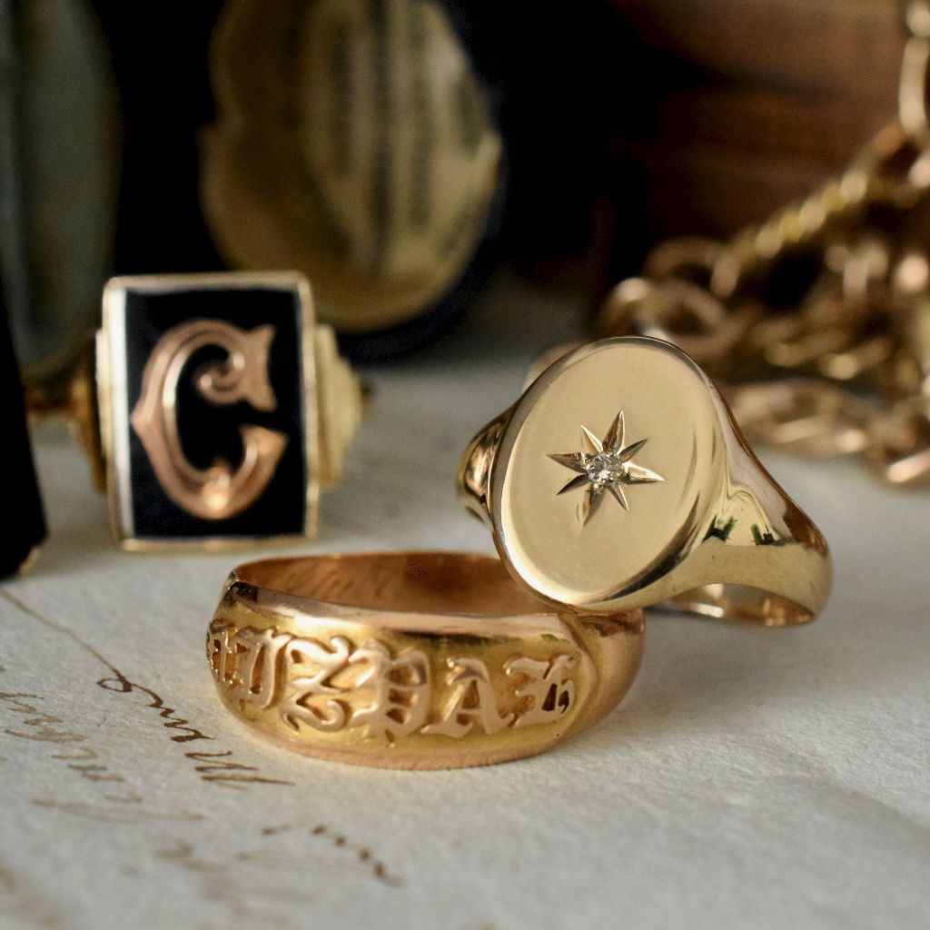 Vintage 9ct Yellow Gold Diamond Signet Ring 1977
