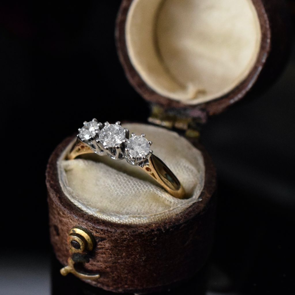 Pretty 18ct Yellow Gold Diamond 0.50ct Trilogy Ring