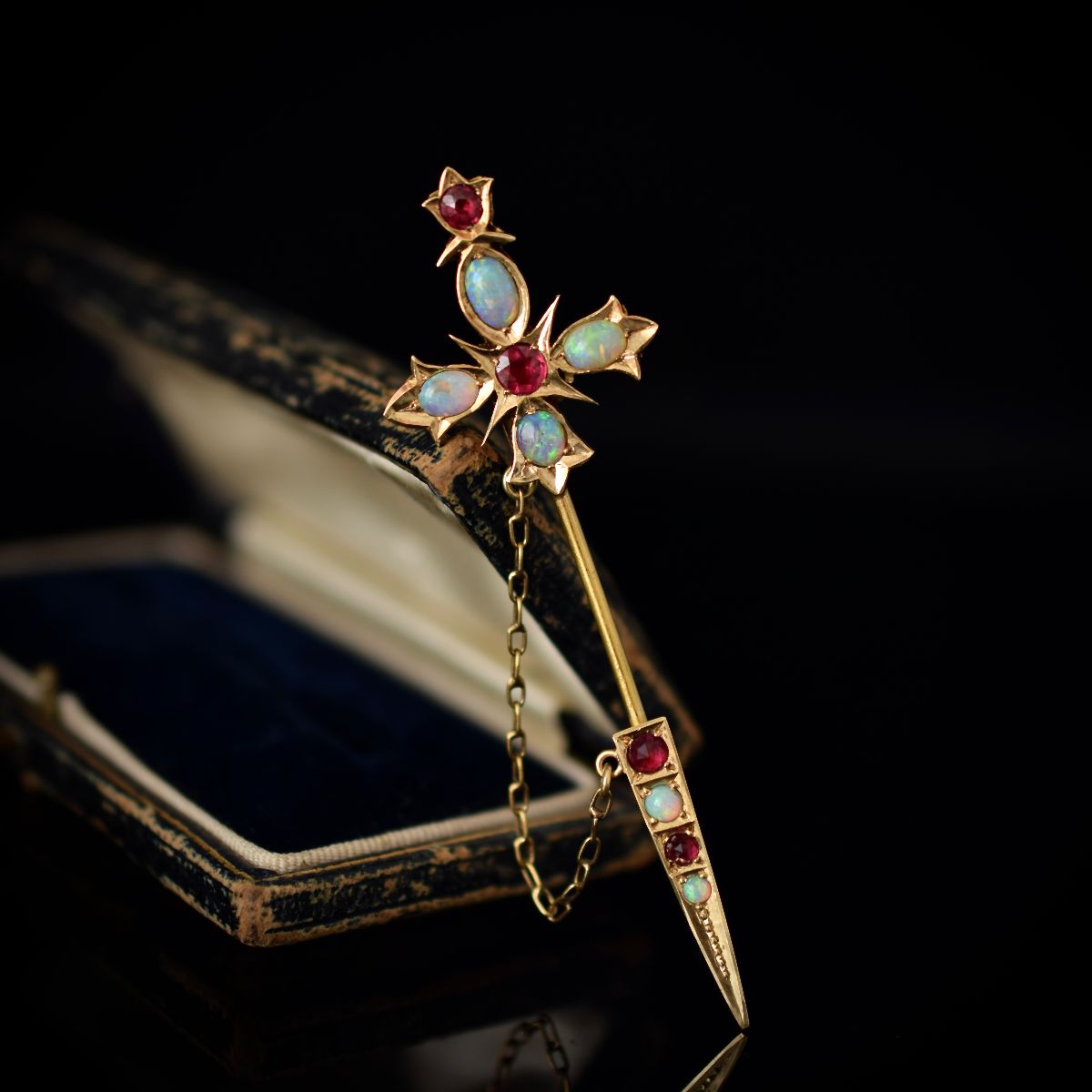 Antique Australian 15ct Gold Opal / Garnet Jabot Pin By Duggin And Shappere Circa 1905