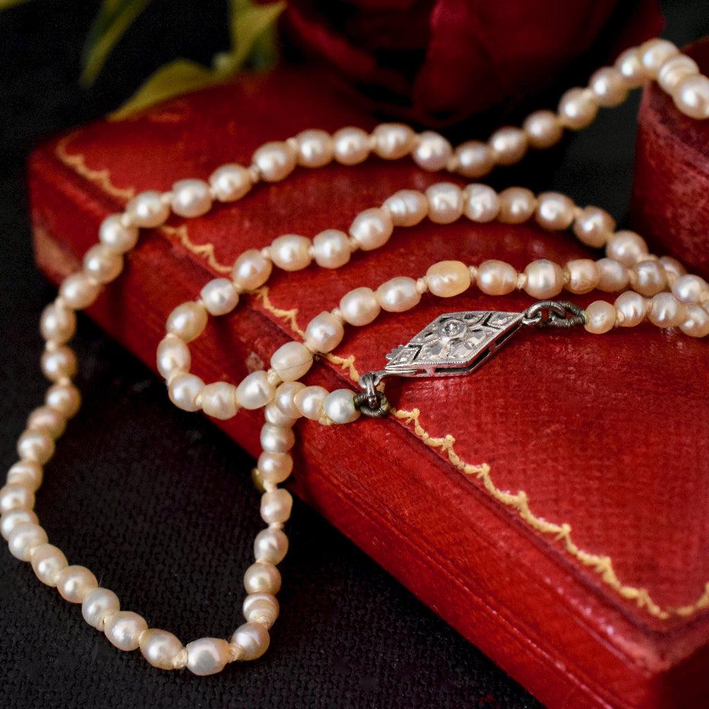 Charming Freshwater Baroque Pearl Strand 18ct White Gold And Diamond Clasp