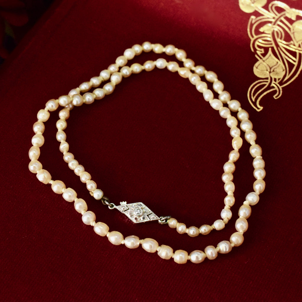 Charming Freshwater Baroque Pearl Strand 18ct White Gold And Diamond Clasp