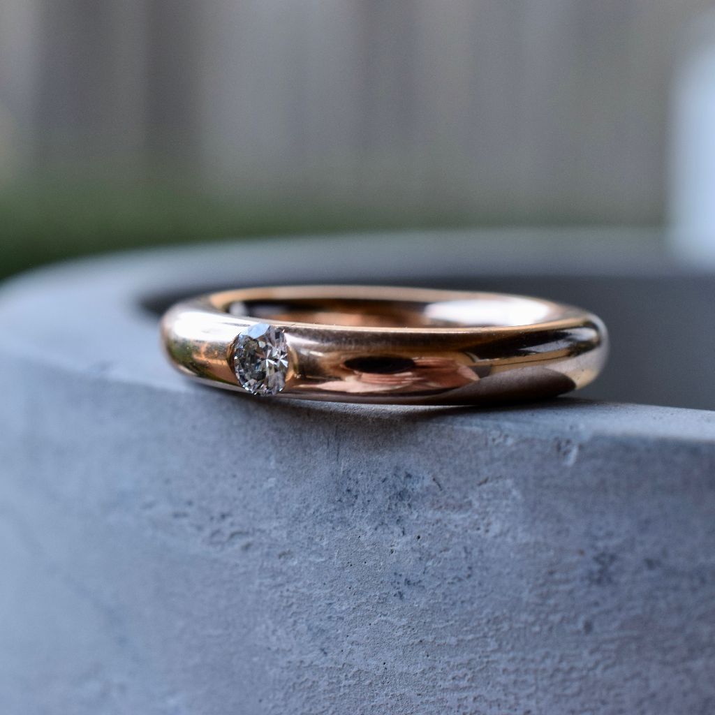 Gorgeous Heavy 9ct Rose Gold Diamond ‘Tubular’ Ring 8.3 Grams