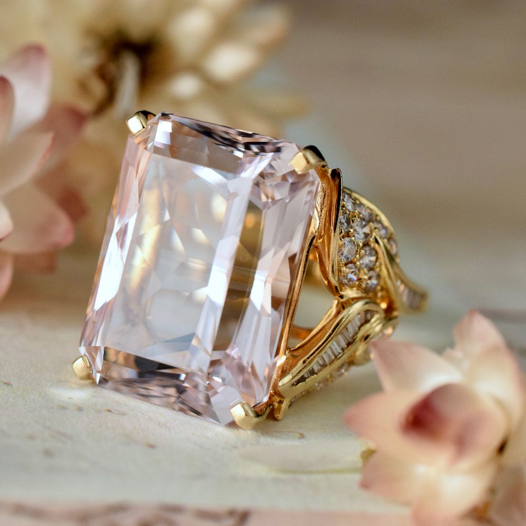 Stunning 18ct Yellow Gold Kunzite And Diamond Ring 12.54 Grams