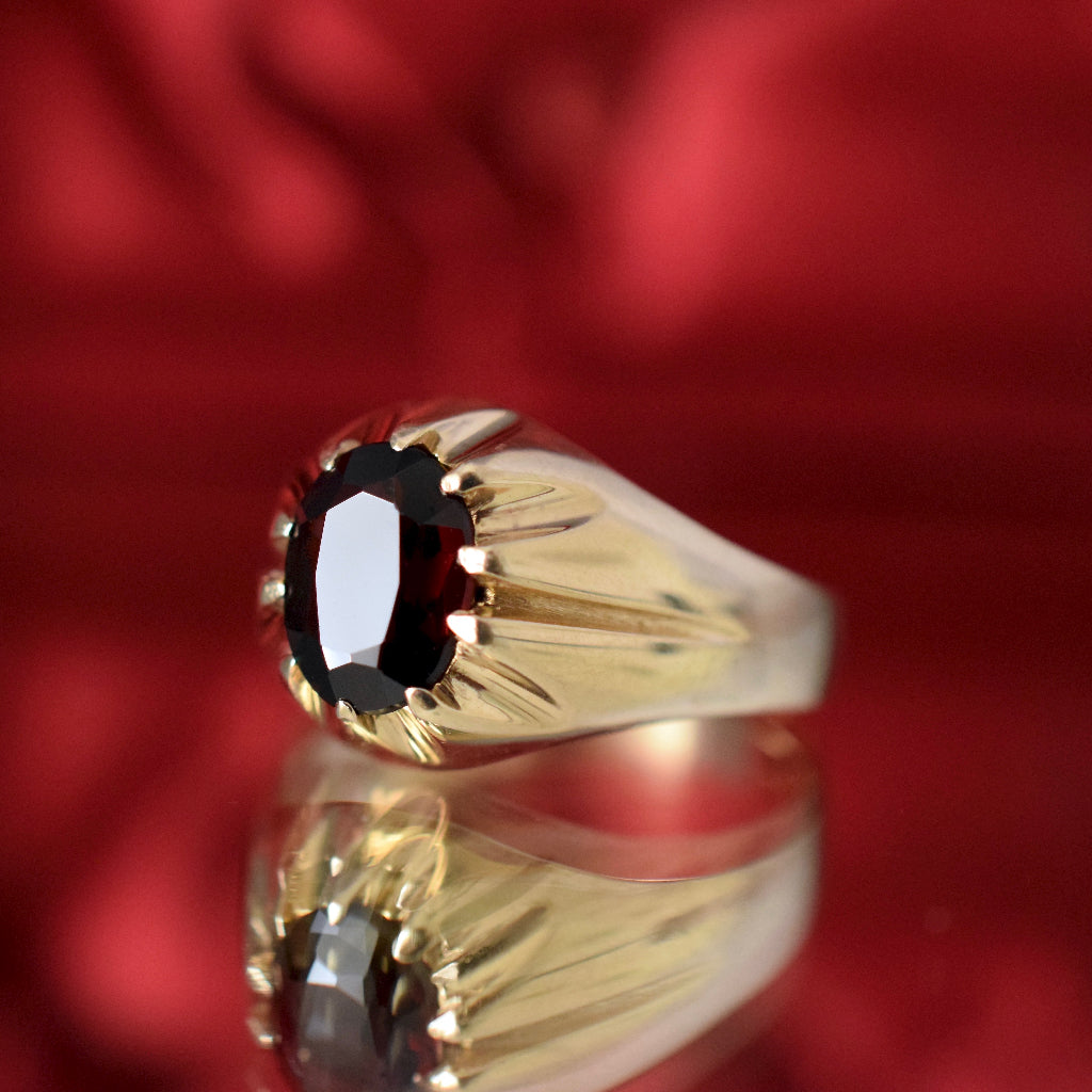 Vintage Deep Red Garnet 9ct Yellow Gold Ring 1967