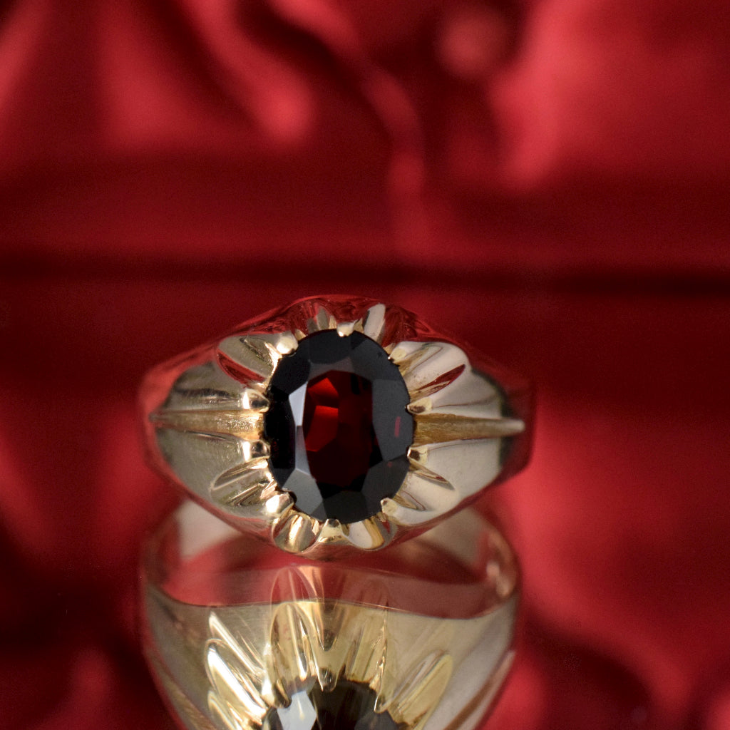 Vintage Deep Red Garnet 9ct Yellow Gold Ring 1967