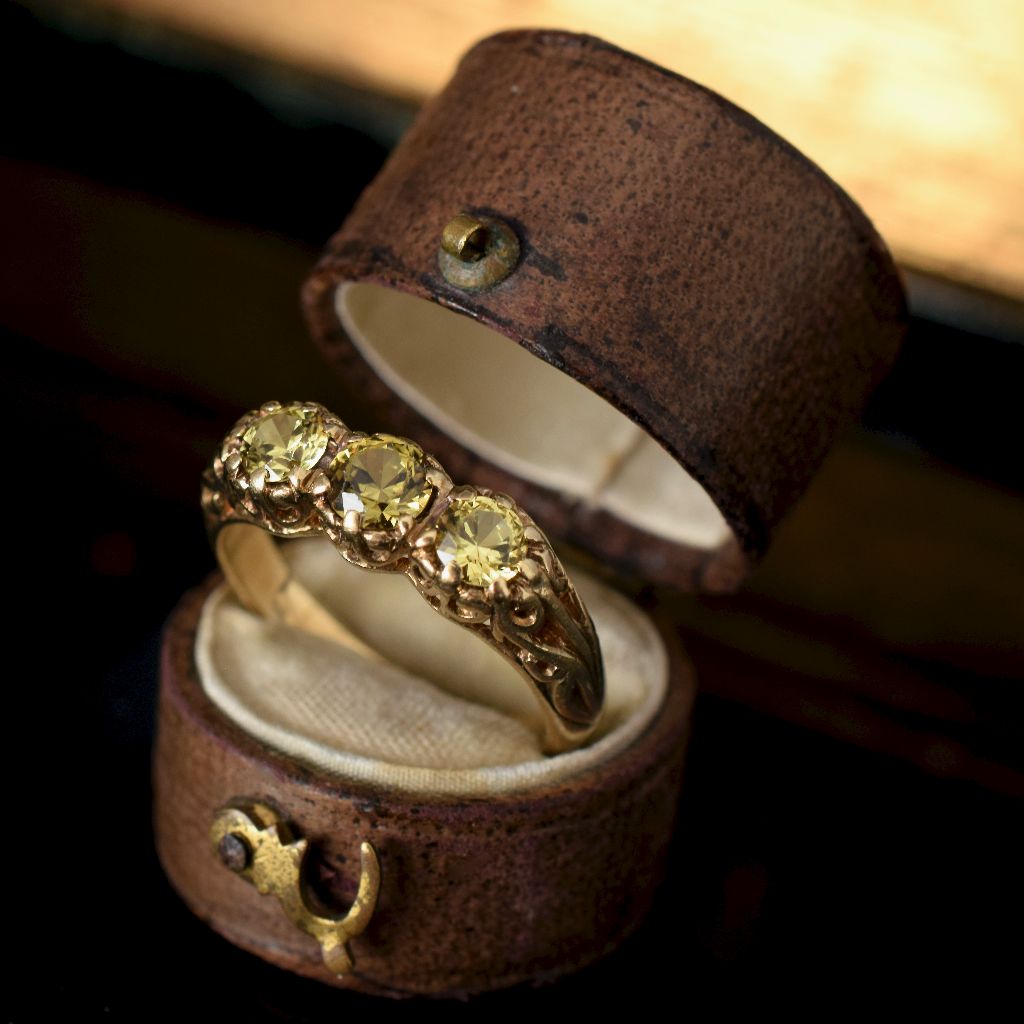 Vintage 9ct Rose Gold Peridot Trilogy Ring
